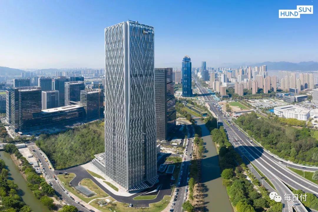 企业数字化服务：推动行业智能化升级